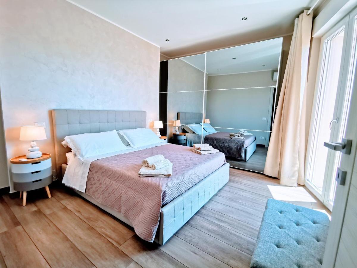 Attico Belvedere Centralissimo Vista Mare Apartment Termoli Exterior foto